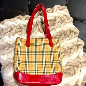 Authentic used vintage style Burberry shoulder bag